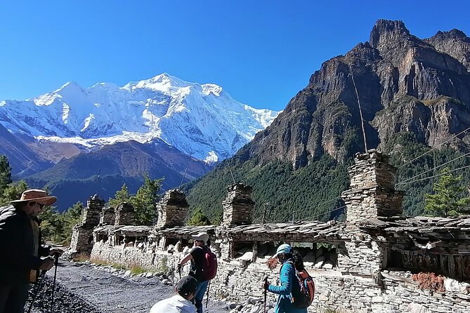 10 Days Annapurna Circuit Trek - Day 1: Kathmandu to Besisahar by way of Manakamana