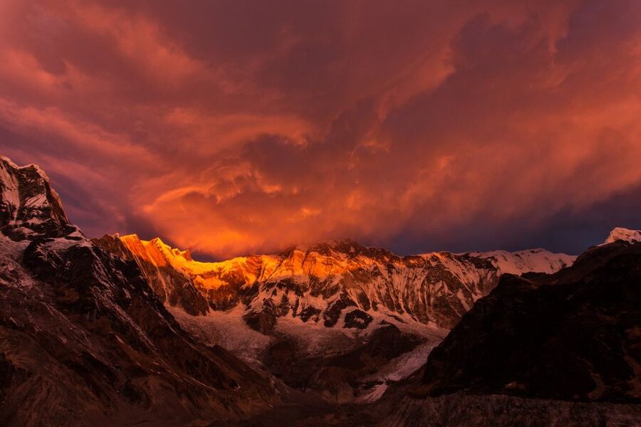 Annapurna Base Camp Helicopter Sightseeing Tour - A small group and an English-speaking guide