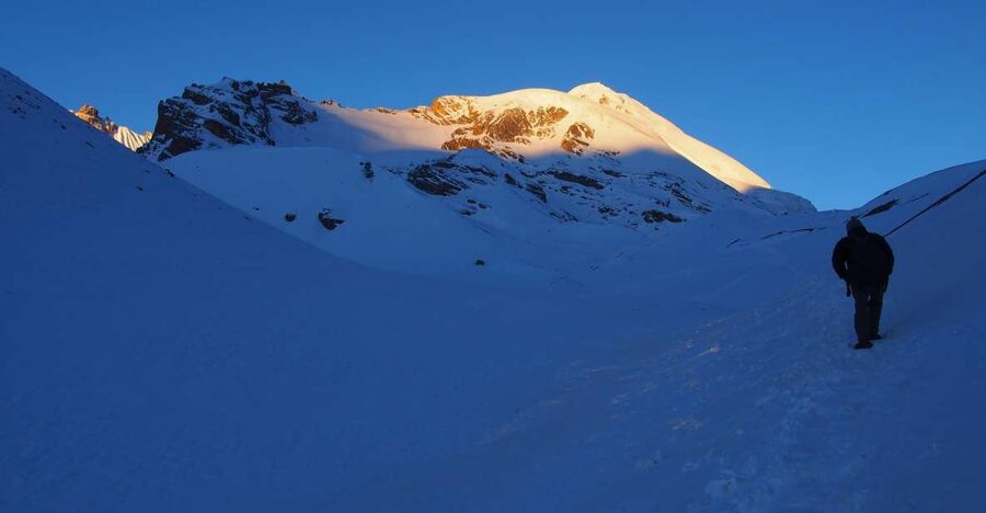 Annapurna Circuit Trekking 13 Days - What the $970 package really covers