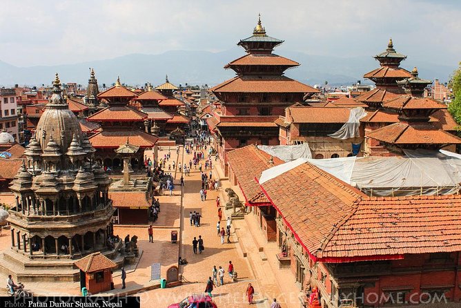 Bhaktapur darbar, Patan Darbar square & Changu Narayan in 1 day - What the private transport adds