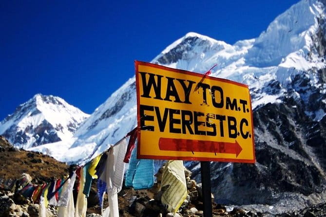 Dancing in the Manaslu Circuit Trek - Days 3 and 4: Deng, Prok, and the first high valley character