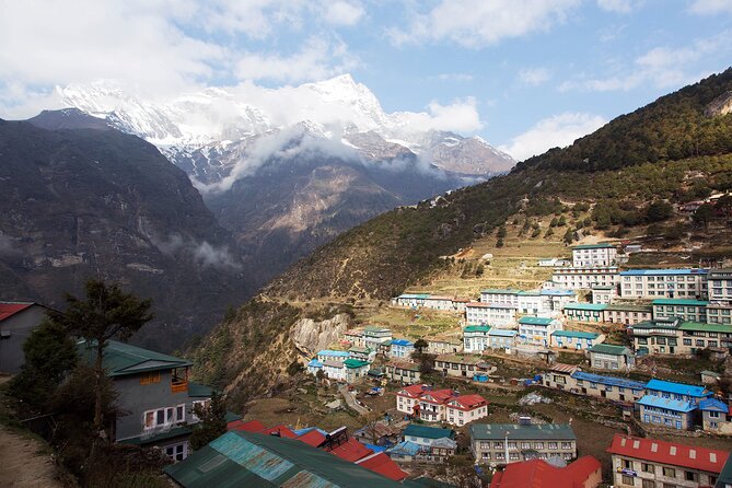 Everest 5-Day Trek from Kathmandu - Food, rooms, and borrowed equipment