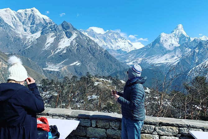 Everest Base Camp Helicopter Tour landing at Everest View Hotel - Everest Base Camp and Kala Patthar from above