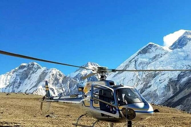 Everest Base Camp helicopter tour with landing - The return flight to Kathmandu