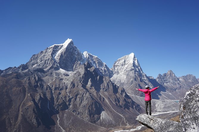 Everest Base Camp Trekking - Day 2: The Lukla flight and the first mountain steps