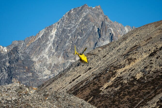 Everest Panorama Helicopter Tour - From Kathmandu and Bhaktapur to the high peaks