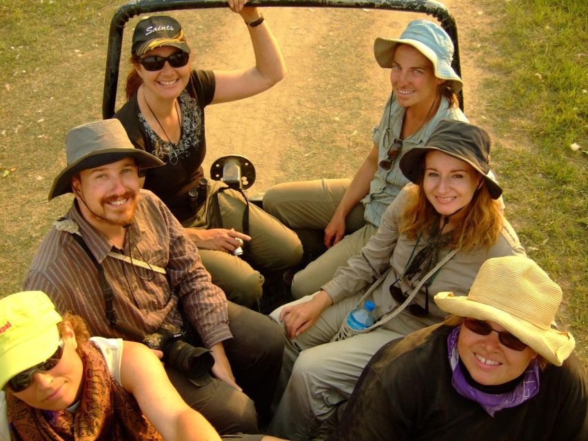 From Kathmandu/Pokhara: 3-Day All-Inclusive Chitwan Safari - Day three: breakfast and the long ride back