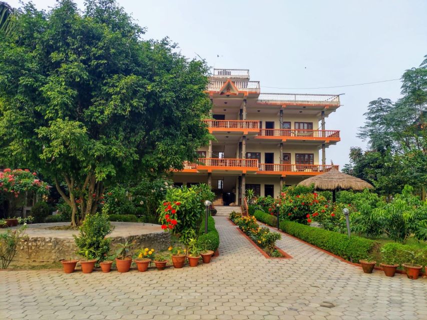 From Kathmandu/Pokhara: 3-Day All-Inclusive Chitwan Safari - The four-hour Jeep safari in Chitwan National Park