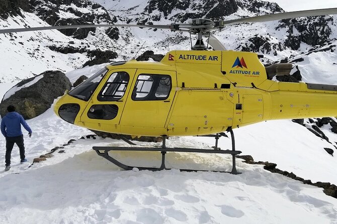 Himalayan Gosaikunda Helicopter Tour from Kathmandu - Thirty minutes beside the sacred lake