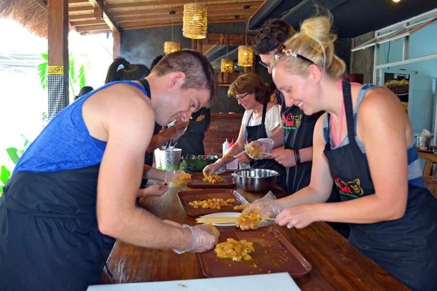 Kathmandu: 3-Hours of Cooking Class with Meals - Cooking Momos and Other Nepali Dishes