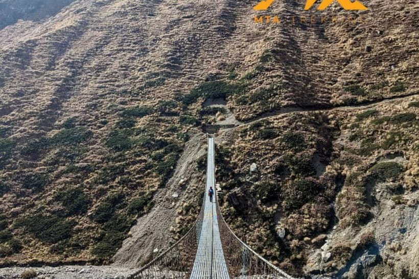 Kathmandu: 8-Day Annapurna Circuit Trek via Thorong La Pass - Day 2: Chame to Pisang and the first mountain views