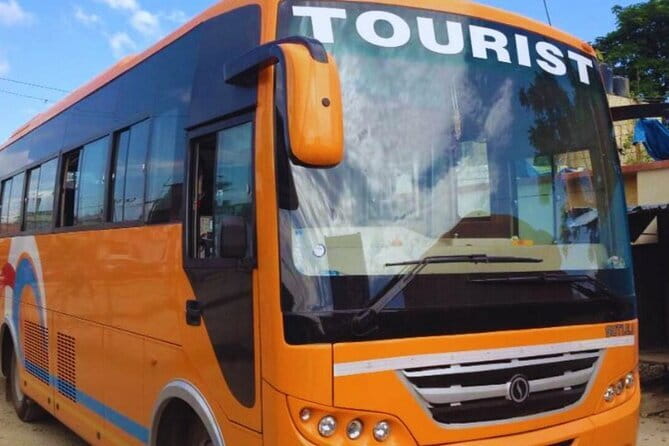 Kathmandu Airport Pickup and Drop-off Services - Communication and the value of flight tracking