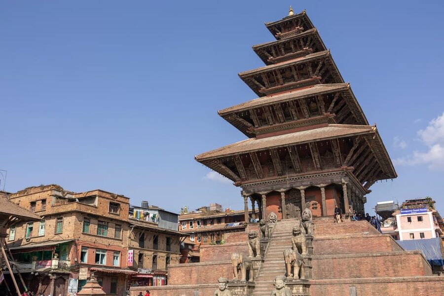 Kathmandu: Nagarkot, Bhaktapur, Doleswor & Sanga Statue Tour - Bhaktapur Durbar Square in about 90 minutes