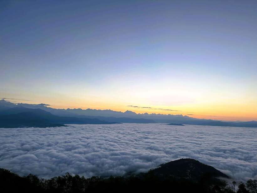 Kathmandu: Nagarkot Sunrise & Hiking to Changunarayan - Starting from Thamel before the city wakes