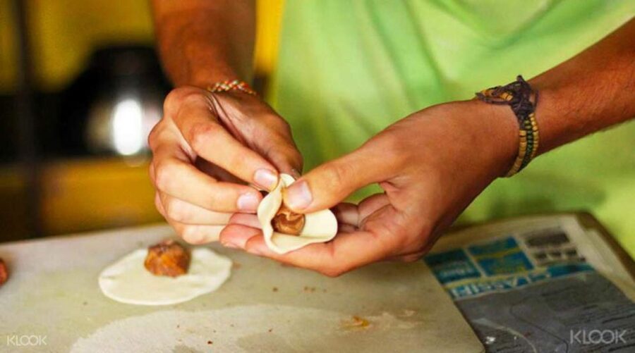 Kathmandu: Nepali Cooking Class with Hotel Pickup - Meeting the chef and learning the menu