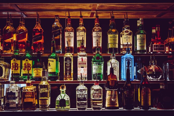 Kathmandu: Nightlife and Pub Crawl Tour - Optional local food and Nepali drinks