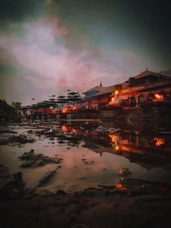 Kathmandu: Pashupatinath Aarati & Cremation Evening Tour - Why Pashupatinath Feels Different After Sunset