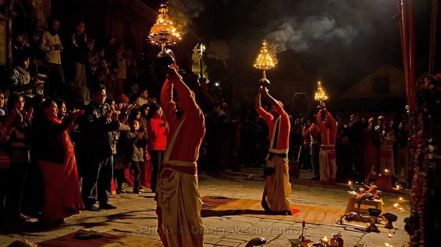 Kathmandu: Pashupatinath Temple Aarti Night Tour - Key points to know before booking