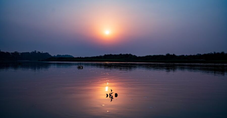 Kathmandu/Pokhara: Wildlife, Culture and Jungle Safari Tour - Canoeing on the Rapti River