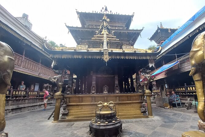 Life and spirituality tour of Kathmandu - Boudhanath Stupa and Kathmandu’s Tibetan Buddhist center