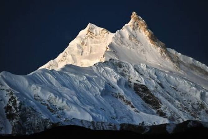 Manaslu Circuit Trek to the Beauty of 8th Highest Mountain - Day 4: Deng to Namrung and the Tibetan-style villages