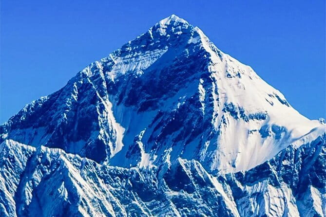 Mount Everest Scenic Flight 50 Minutes - Boarding and the value of a window seat