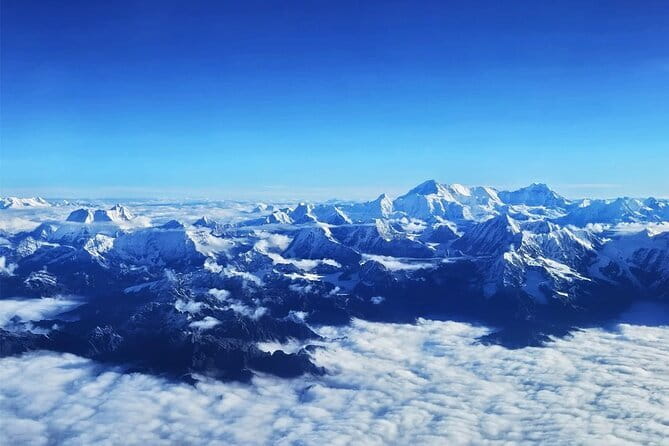 Mount Everest Scenic Flight 50 Minutes - Safety support and the limits of the promise