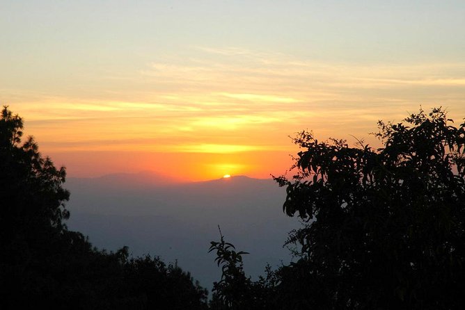 Nagarkot Sunrise View and Refreshing Morning Hike near Kathmandu - What the Private Format Changes