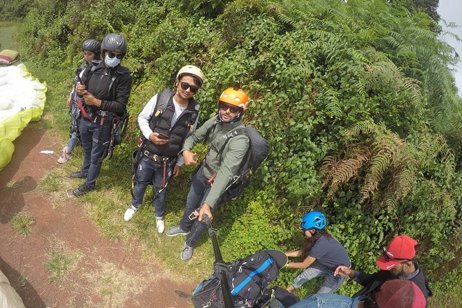 Paragliding - Safety, clothing, and who can participate