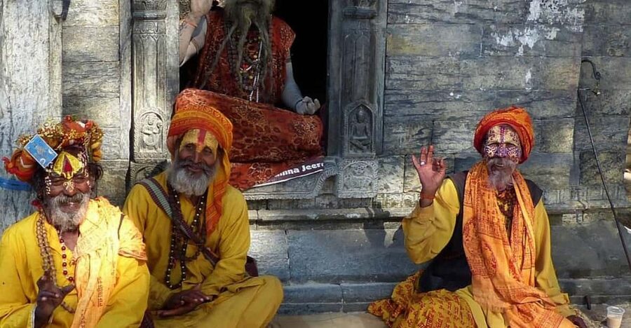 Pashupatinath: Evening tour of temple and Aarati ceremony - Reading the smaller shrines and statues