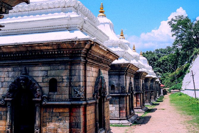Pashupatinath Temple, Hindu Crematorium and Aarati in-depth Tour - Why Pashupatinath deserves more than a quick stop