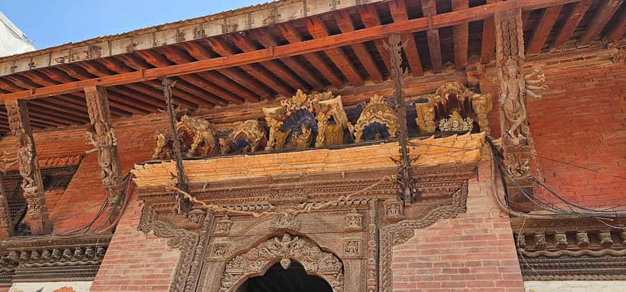 Patan and Bhaktapur City Full Day Tour - Bhaktapur: medieval squares and the tall Nyatapola Temple