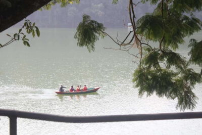 Full-Day Sharing Bus Tour on 7 Iconic Destination