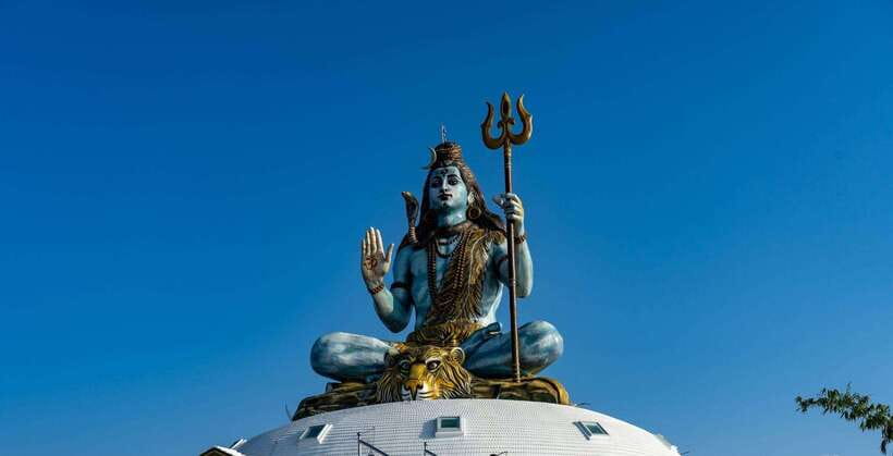 Pokhara: Full-Day Sharing Bus Tour on 7 Iconic Destination - What the self-guided format is really like