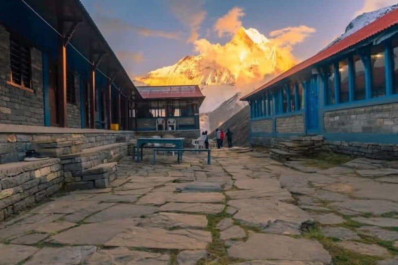 Pokhara: Poon Hill Trek - The guide and porter support
