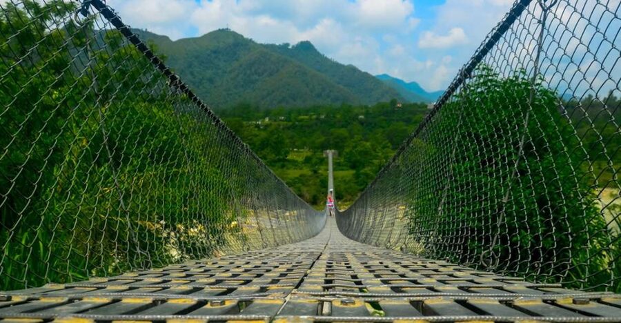 Pokhara: Suspension Bridge Private Tour- 30 Min Village Walk - Crossing the suspended bridges above Pokhara
