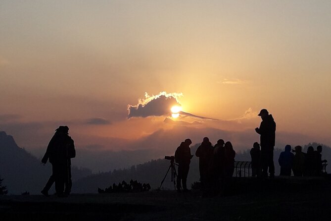 Poon hill Trek 3 days - The guide and porter support