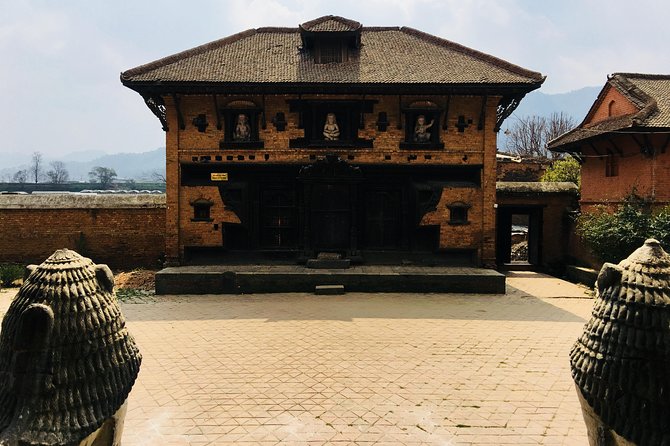 Private Day Tour in Kathmandu Valley Rim with Bhaktapur Sightseeing - What the private vehicle and guide add