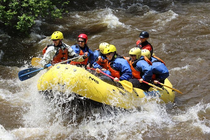 Rafting Tour In Trishuli river - The road to Malekhu and the Trishuli corridor