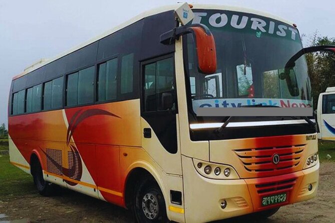 Tourist Bus Tickets: Kathmandu to Chitwan or Chitwan to KTM - The 30-minute lunch stop