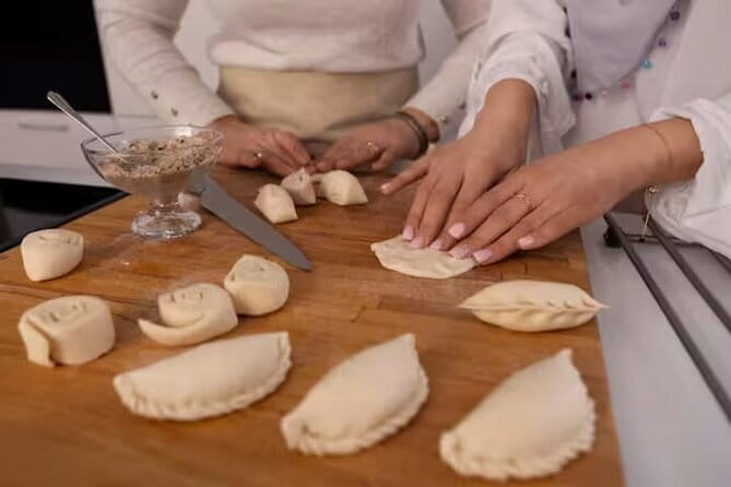 Traditional Nepali Momo Making Classes - Masala Chai and a Friendly Nepali Welcome
